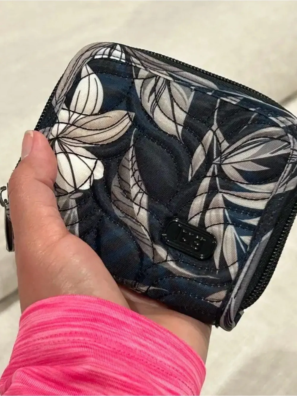 Lug Splits Compact RFID Wallet Lily Grey Print